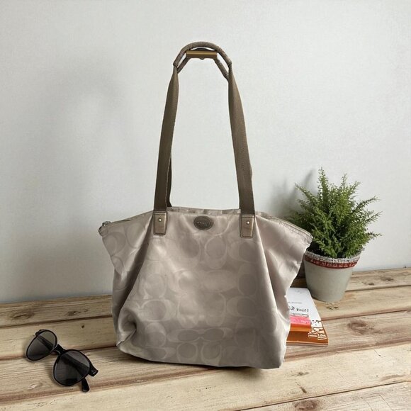 COACH Light Gold Beige Shoulder Tote Bag w/ Pouch - Picture 1 of 13